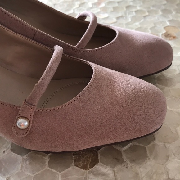 UNISA  suede 2.5” peachy pink heels - Picture 3 of 6